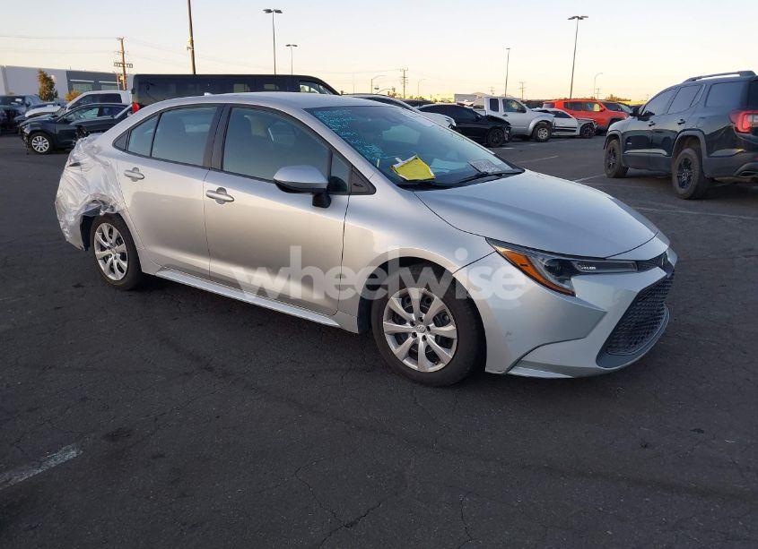 2021 Toyota Corolla LE (VIN 5YFEPMAE0MP250711) main photo
