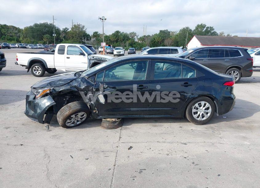 Photo 15 of 2022 Toyota Corolla LE (VIN 5YFEPMAE0NP288327)