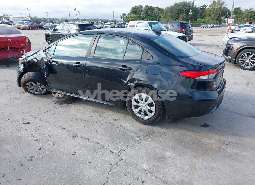 Photo 3 of 2022 Toyota Corolla LE (VIN 5YFEPMAE0NP288327)