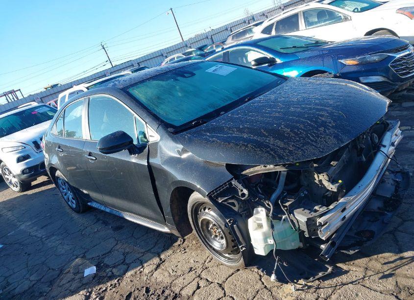 2022 Toyota Corolla LE (VIN 5YFEPMAE0NP304011) main photo