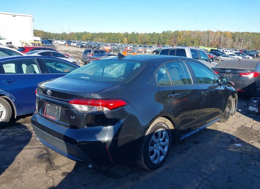 Photo 4 of 2022 Toyota Corolla LE (VIN 5YFEPMAE0NP304011)
