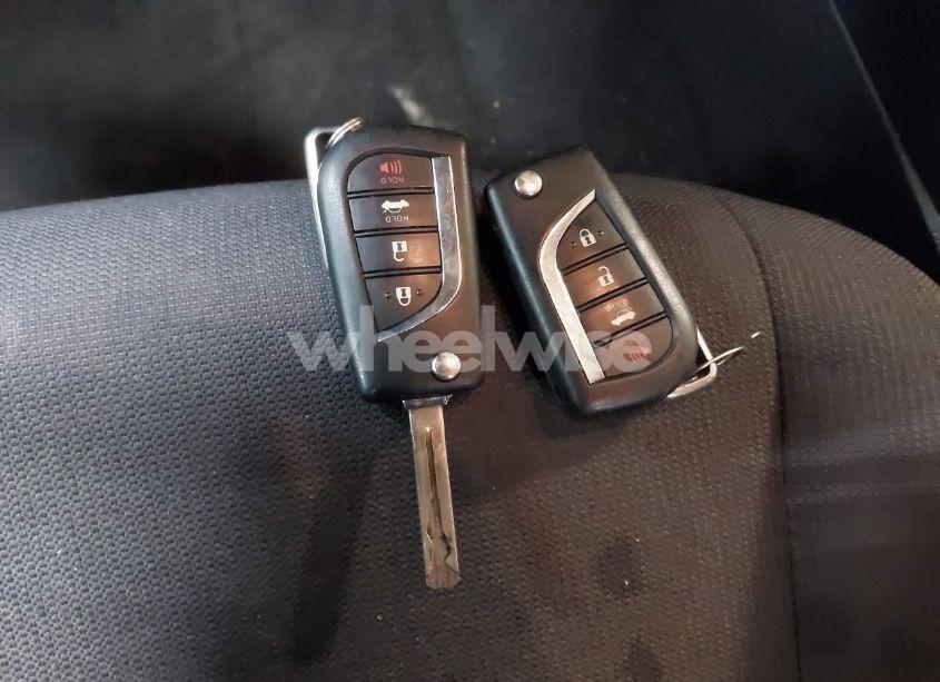 Photo 11 of 2022 Toyota Corolla LE (VIN 5YFEPMAE0NP304039)