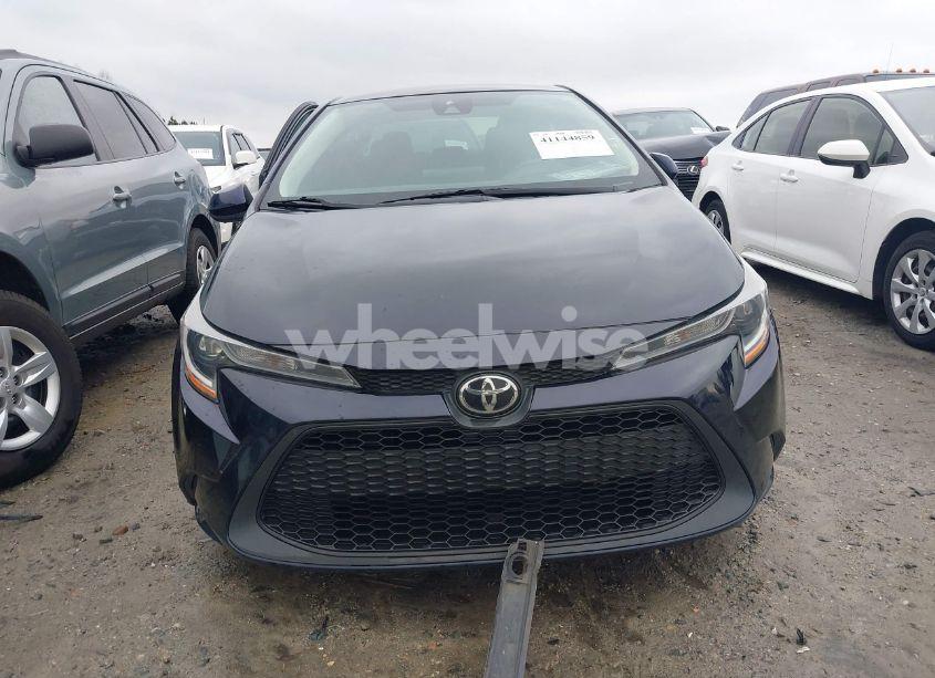 Photo 13 of 2022 Toyota Corolla LE (VIN 5YFEPMAE0NP315364)