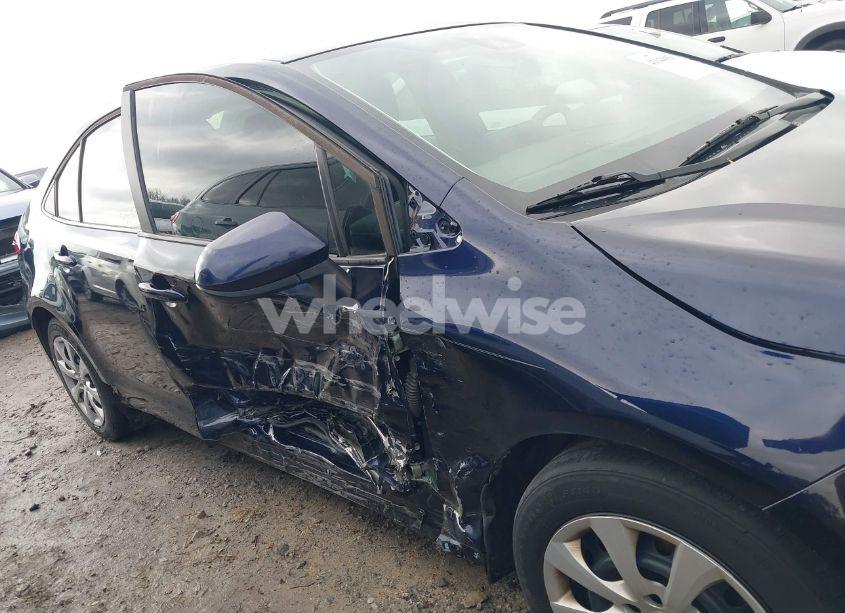 Photo 19 of 2022 Toyota Corolla LE (VIN 5YFEPMAE0NP315364)