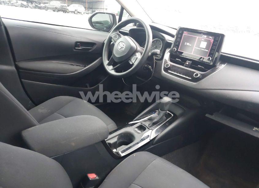 Photo 5 of 2022 Toyota Corolla LE (VIN 5YFEPMAE0NP315364)