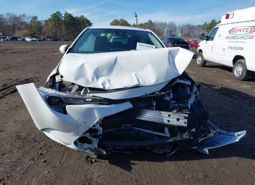 Photo 11 of 2022 Toyota Corolla LE (VIN 5YFEPMAE0NP333637)