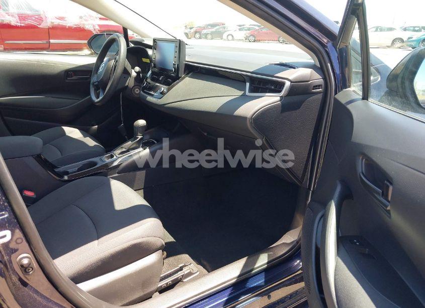 Photo 5 of 2022 Toyota Corolla LE (VIN 5YFEPMAE0NP339955)