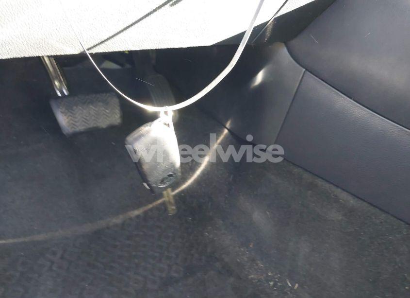 Photo 11 of 2022 Toyota Corolla LE (VIN 5YFEPMAE0NP385933)