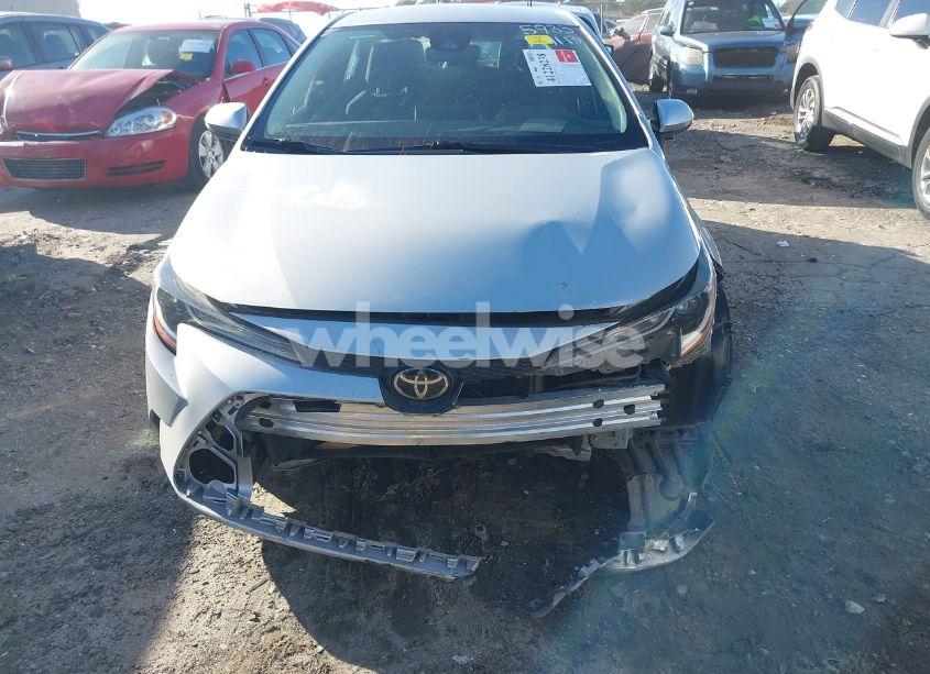 Photo 6 of 2022 Toyota Corolla LE (VIN 5YFEPMAE0NP385933)