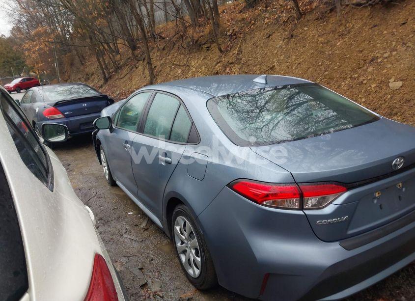 Photo 15 of 2021 Toyota Corolla LE (VIN 5YFEPMAE1MP161004)