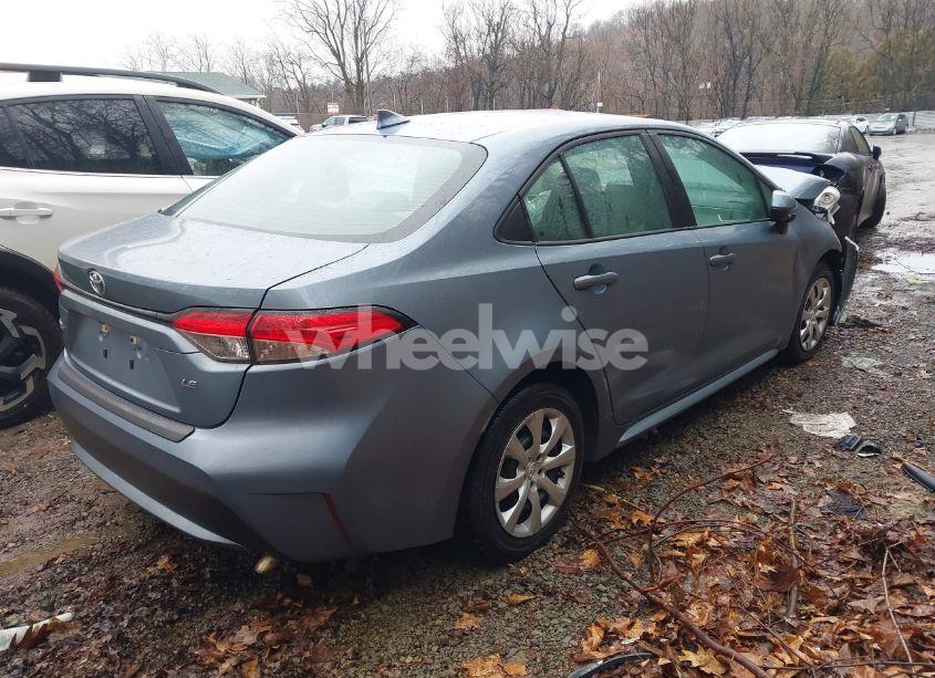Photo 4 of 2021 Toyota Corolla LE (VIN 5YFEPMAE1MP161004)