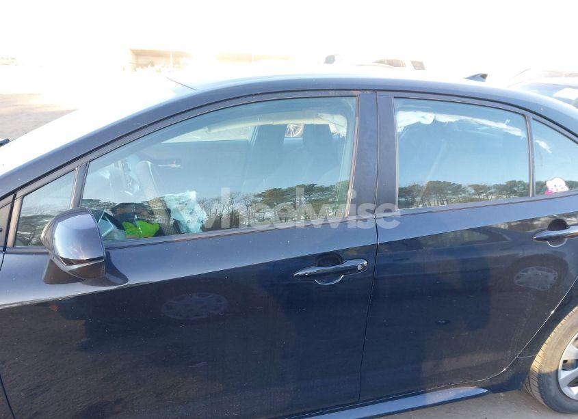 Photo 14 of 2021 Toyota Corolla LE (VIN 5YFEPMAE1MP170415)