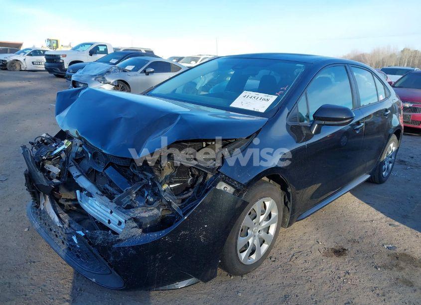 Photo 2 of 2021 Toyota Corolla LE (VIN 5YFEPMAE1MP170415)