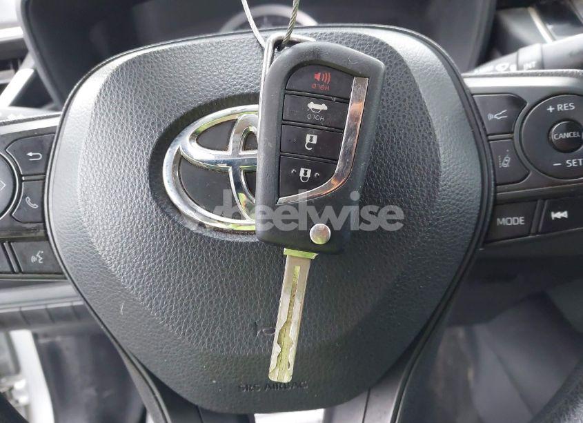 Photo 11 of 2021 Toyota Corolla LE (VIN 5YFEPMAE1MP175677)