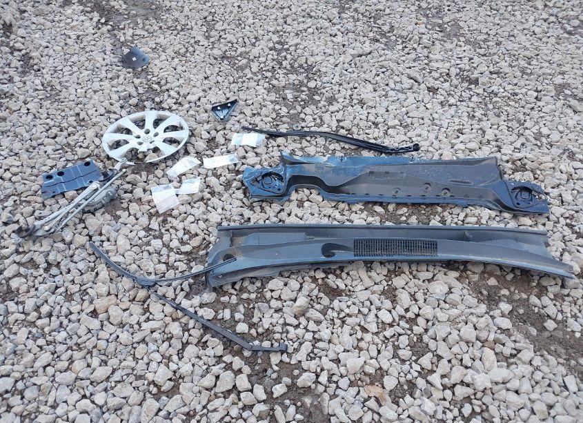 Photo 12 of 2021 Toyota Corolla LE (VIN 5YFEPMAE1MP183147)