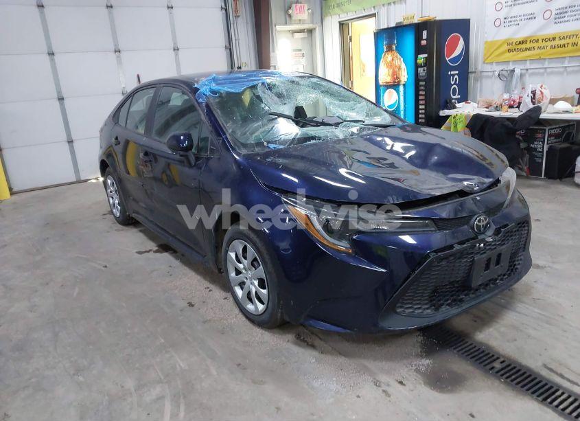 2021 Toyota Corolla LE (VIN 5YFEPMAE1MP191152) main photo