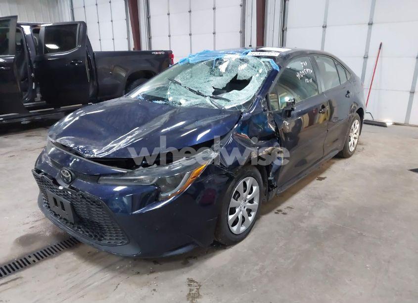 Photo 2 of 2021 Toyota Corolla LE (VIN 5YFEPMAE1MP191152)