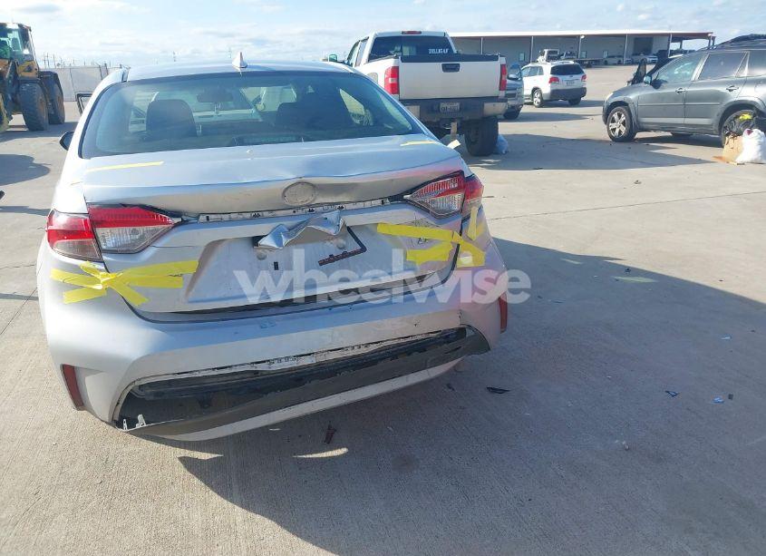 Photo 6 of 2021 Toyota Corolla LE (VIN 5YFEPMAE1MP192334)