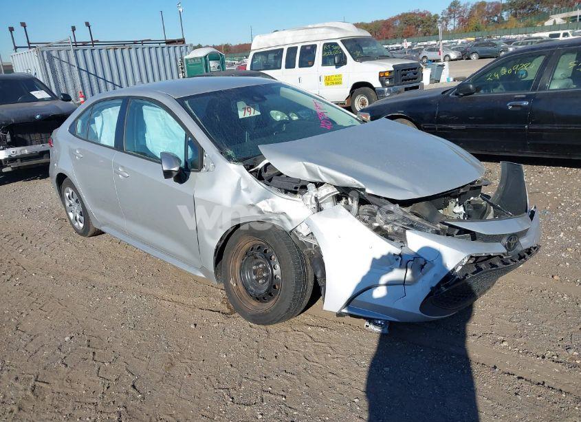 2021 Toyota Corolla LE (VIN 5YFEPMAE1MP196142) main photo