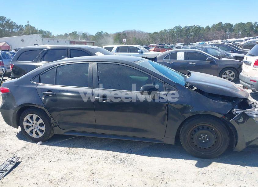 Photo 13 of 2021 Toyota Corolla LE (VIN 5YFEPMAE1MP202974)