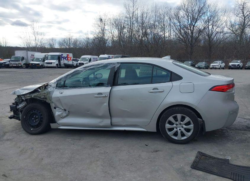 Photo 15 of 2021 Toyota Corolla LE (VIN 5YFEPMAE1MP207401)