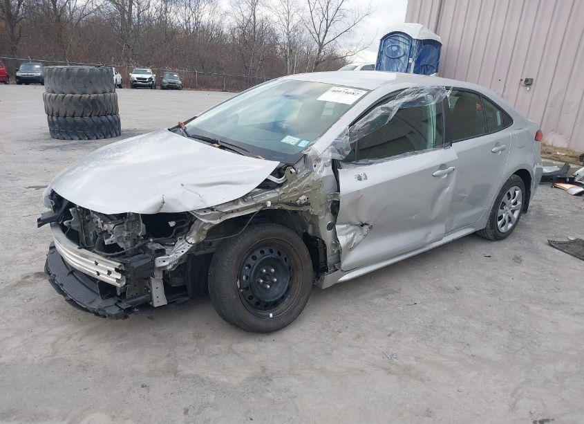 Photo 2 of 2021 Toyota Corolla LE (VIN 5YFEPMAE1MP207401)