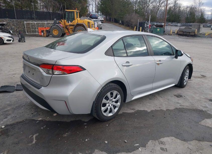 Photo 4 of 2021 Toyota Corolla LE (VIN 5YFEPMAE1MP207401)