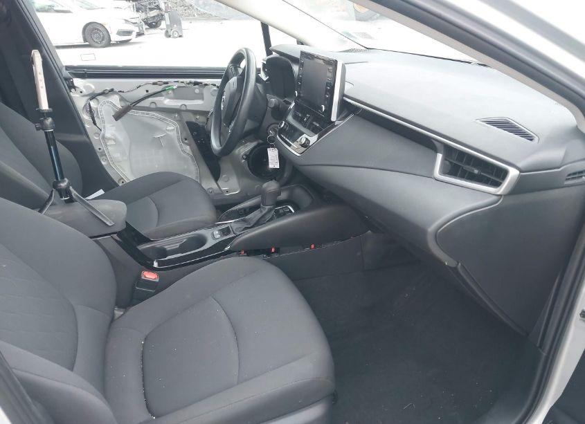 Photo 5 of 2021 Toyota Corolla LE (VIN 5YFEPMAE1MP207401)