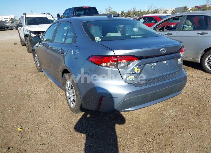 Photo 3 of 2021 Toyota Corolla LE (VIN 5YFEPMAE1MP214347)