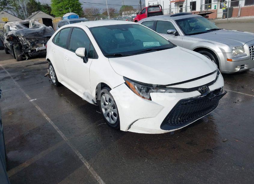 2021 Toyota Corolla LE (VIN 5YFEPMAE1MP236722) main photo