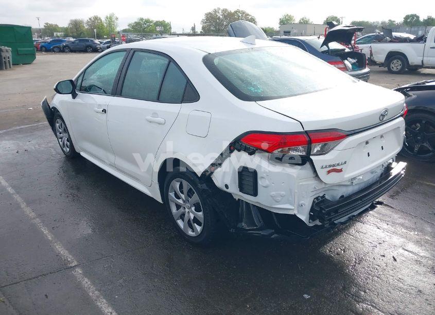 Photo 3 of 2021 Toyota Corolla LE (VIN 5YFEPMAE1MP236722)