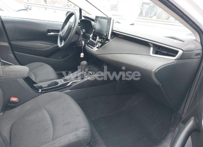 Photo 5 of 2021 Toyota Corolla LE (VIN 5YFEPMAE1MP236722)