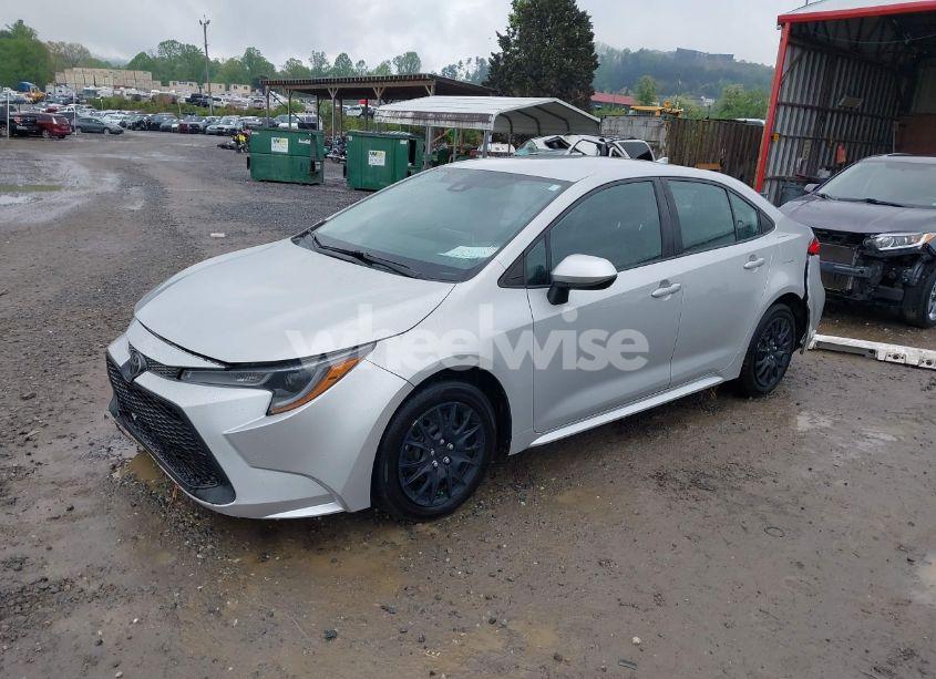 Photo 2 of 2021 Toyota Corolla LE (VIN 5YFEPMAE1MP243895)
