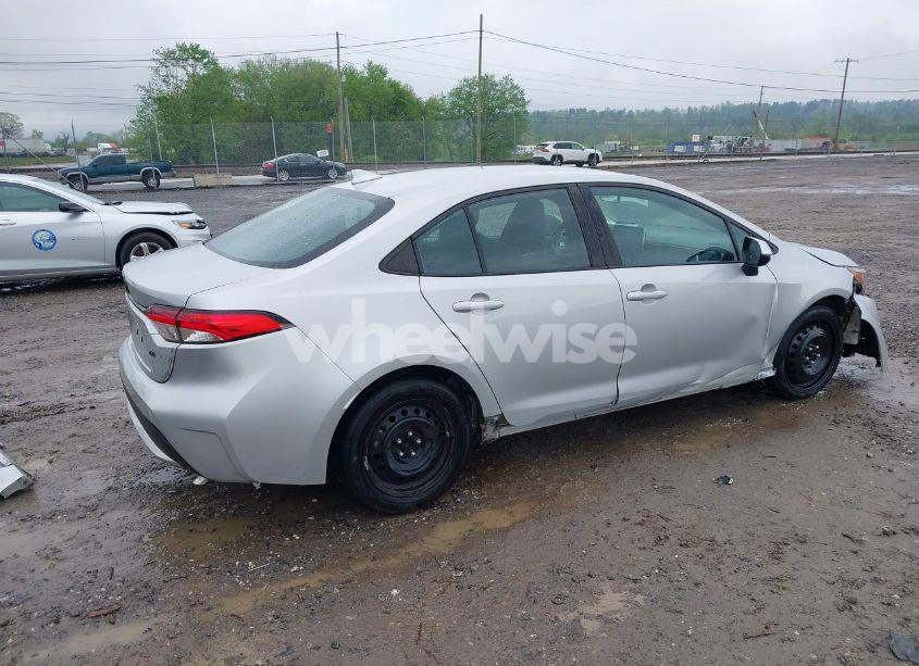 Photo 4 of 2021 Toyota Corolla LE (VIN 5YFEPMAE1MP243895)