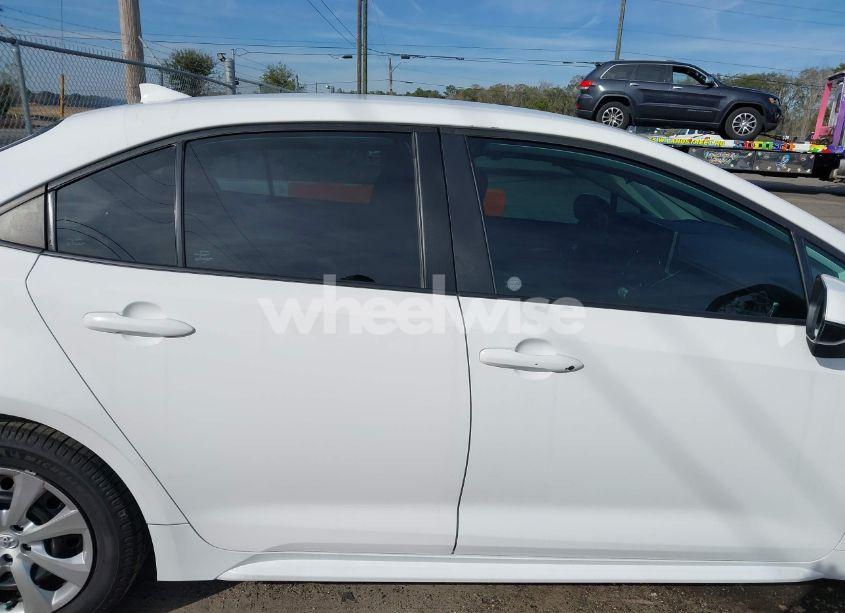 Photo 14 of 2021 Toyota Corolla LE (VIN 5YFEPMAE1MP249194)