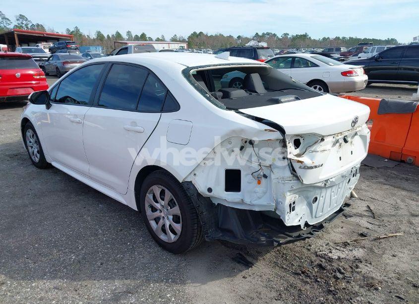 Photo 3 of 2021 Toyota Corolla LE (VIN 5YFEPMAE1MP249194)