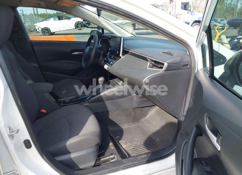 Photo 5 of 2021 Toyota Corolla LE (VIN 5YFEPMAE1MP249194)