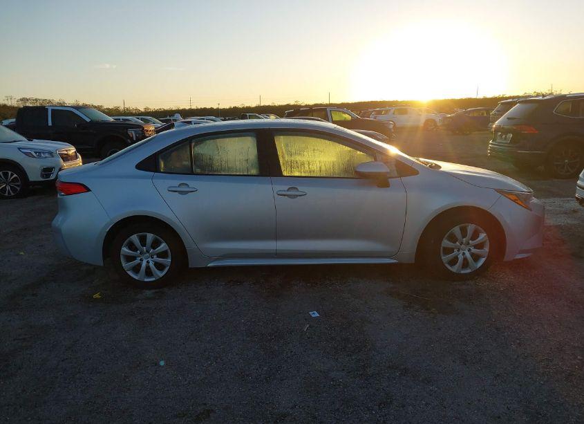 Photo 13 of 2021 Toyota Corolla LE (VIN 5YFEPMAE1MP256887)