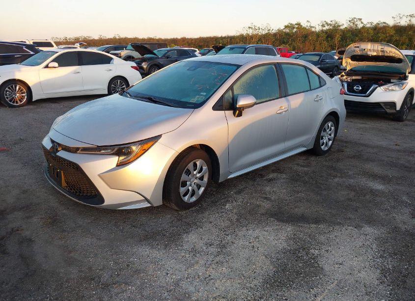 Photo 2 of 2021 Toyota Corolla LE (VIN 5YFEPMAE1MP256887)