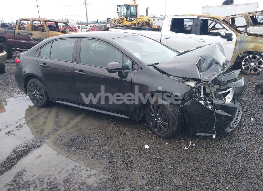 2021 Toyota Corolla LE (VIN 5YFEPMAE1MP257117) main photo