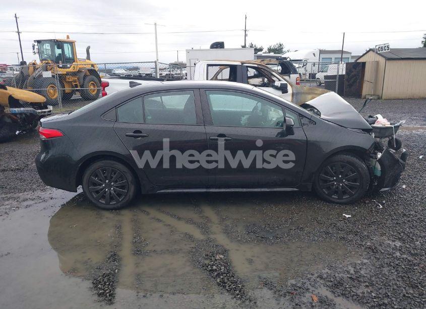 Photo 14 of 2021 Toyota Corolla LE (VIN 5YFEPMAE1MP257117)