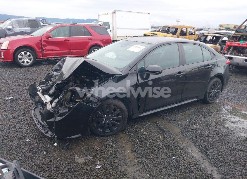 Photo 2 of 2021 Toyota Corolla LE (VIN 5YFEPMAE1MP257117)