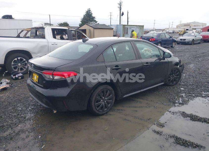Photo 4 of 2021 Toyota Corolla LE (VIN 5YFEPMAE1MP257117)