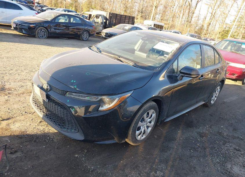 Photo 2 of 2021 Toyota Corolla LE (VIN 5YFEPMAE1MP257912)