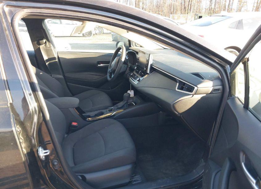 Photo 5 of 2021 Toyota Corolla LE (VIN 5YFEPMAE1MP257912)