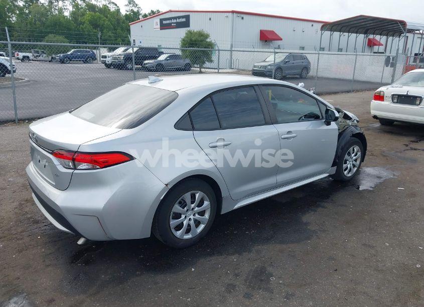 Photo 4 of 2021 Toyota Corolla LE (VIN 5YFEPMAE1MP263743)