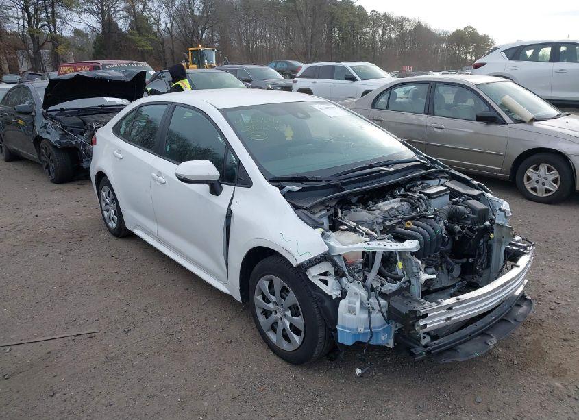 2022 Toyota Corolla LE (VIN 5YFEPMAE1NP274887) main photo