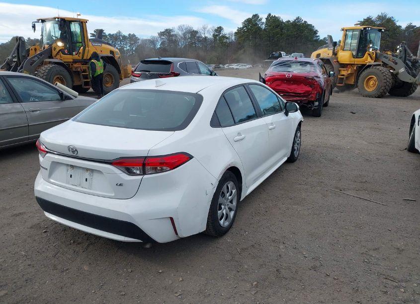 Photo 4 of 2022 Toyota Corolla LE (VIN 5YFEPMAE1NP274887)