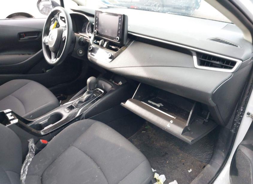 Photo 5 of 2022 Toyota Corolla LE (VIN 5YFEPMAE1NP274887)