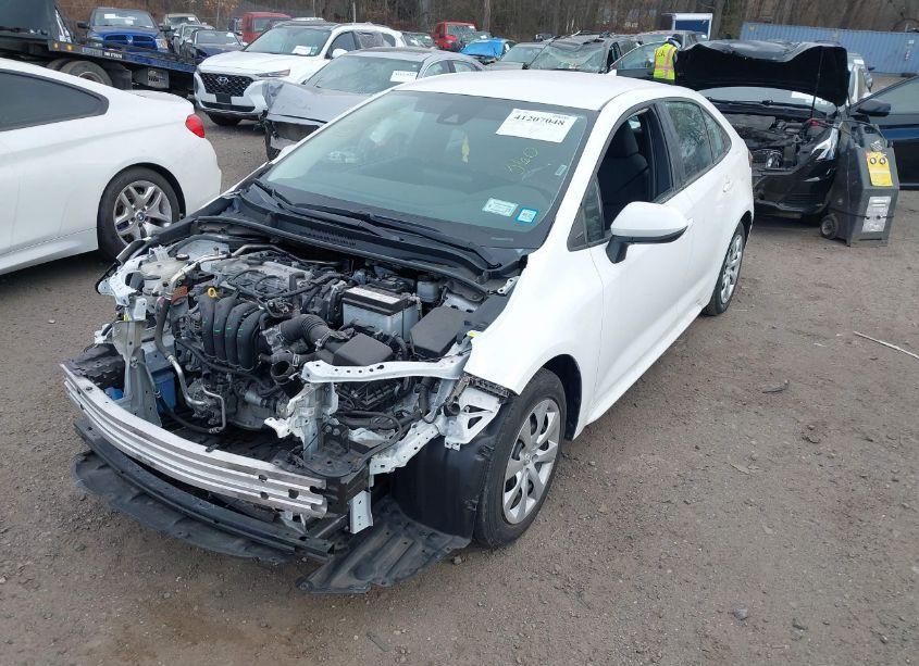 Photo 6 of 2022 Toyota Corolla LE (VIN 5YFEPMAE1NP274887)